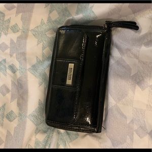 Kennethcole reaction wallet